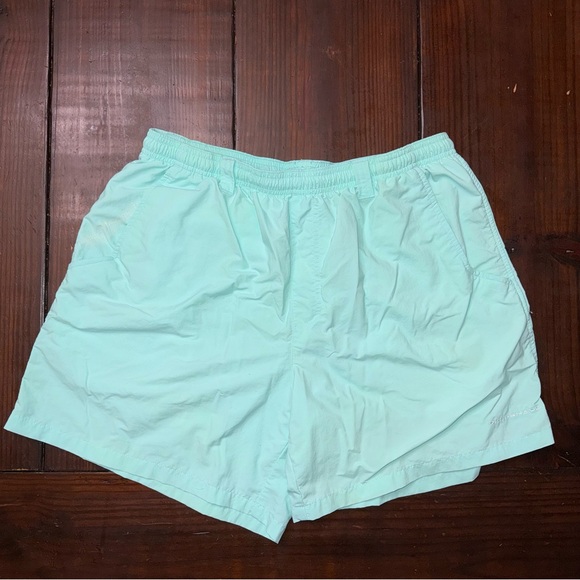 Columbia Seafoam Green 6" Inseam PFG Shorts - Picture 2 of 7